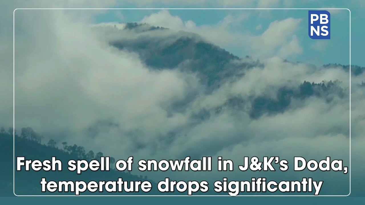 Fresh spell of snowfall in J&K's Doda, temperature drops significantly