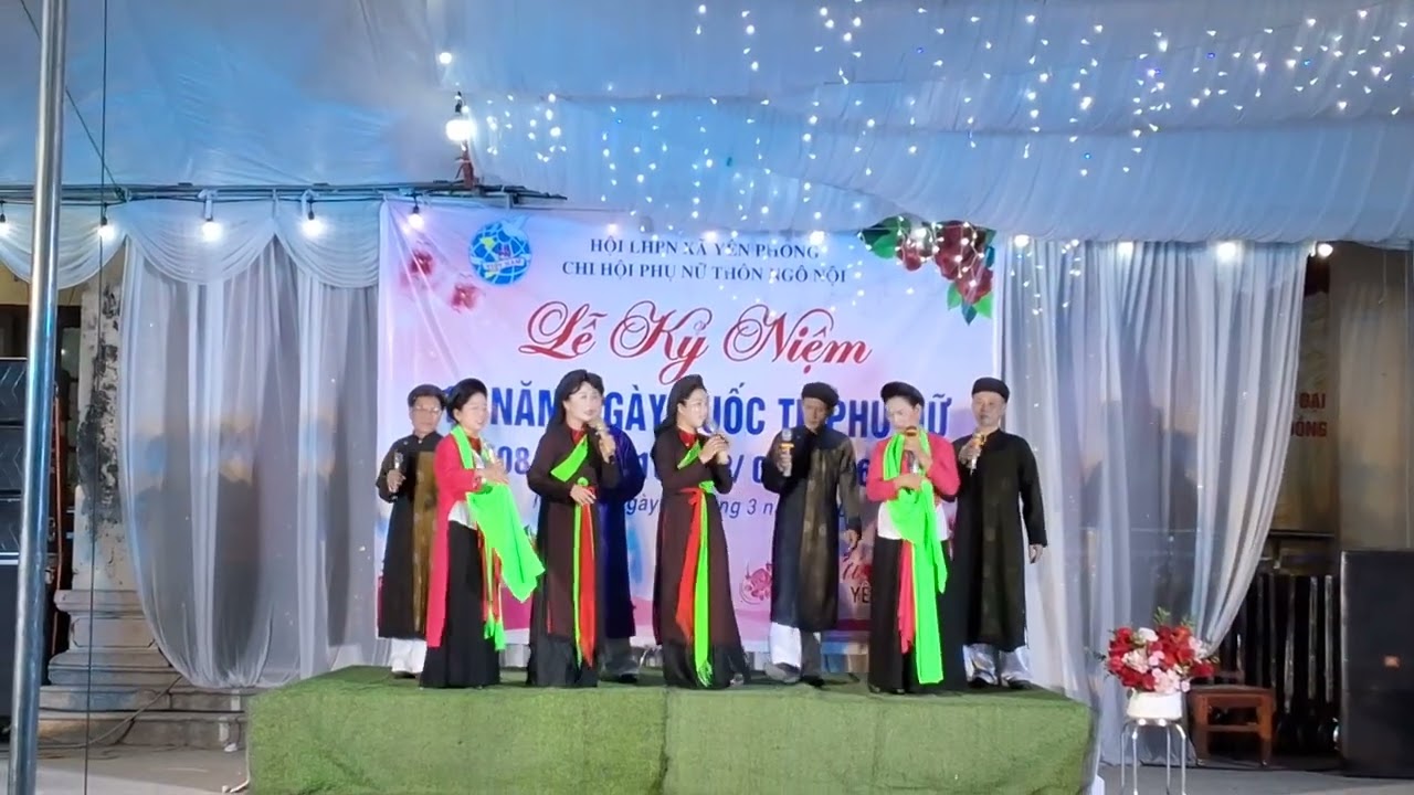 Cô gái Làng Chèo