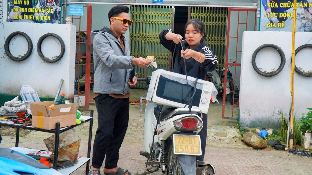 The truth about the income of a female mechanic when repairing a motorbike.