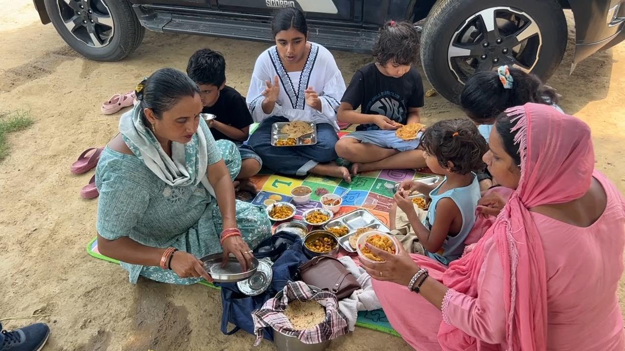 ये है हमारा Picnic Spot | Enjoy Summer Vacation With Family | UP Vlogger Babli