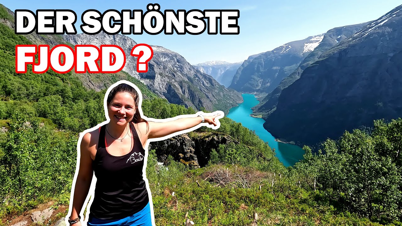 Rimstigen Wanderung beim Naeroyfjord in Norwegen