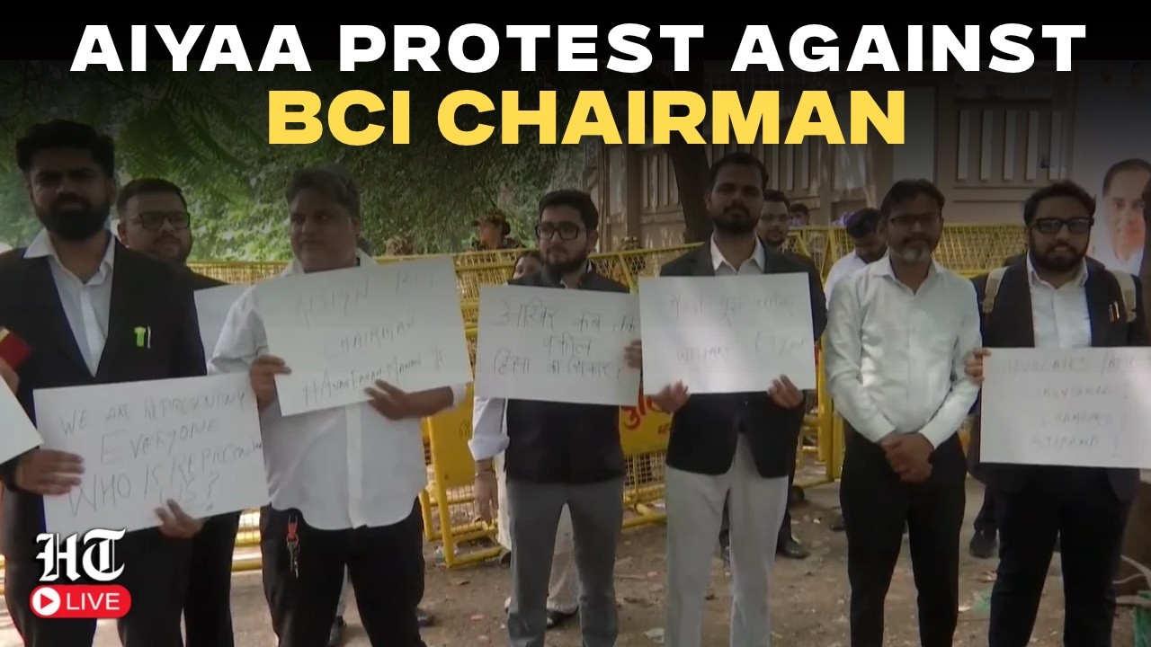 LIVE: All India Young Advocates Association Protests Against BCI Chairman | Bar Council