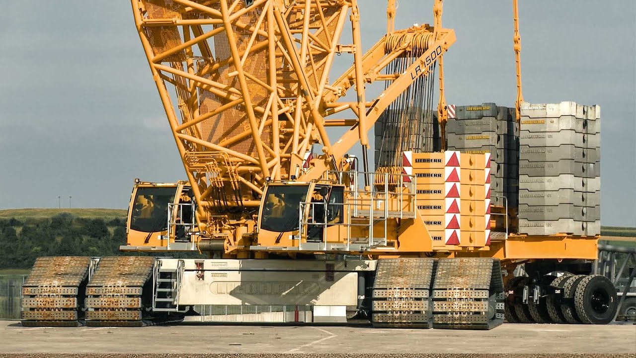 Crane Of The Day  Episode 62 | Liebherr LR 1500