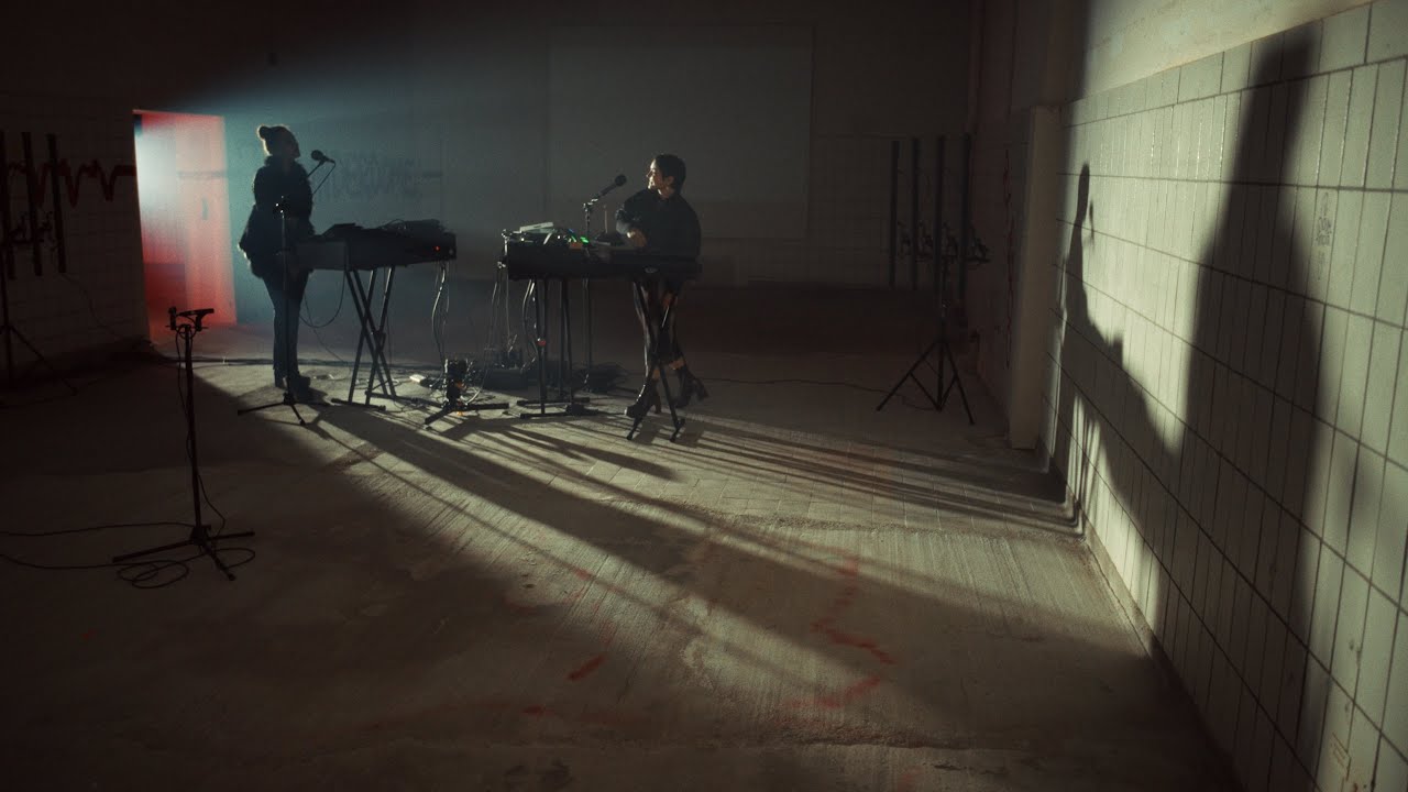 Olicía -  Bloom (live at robotron Kantine)