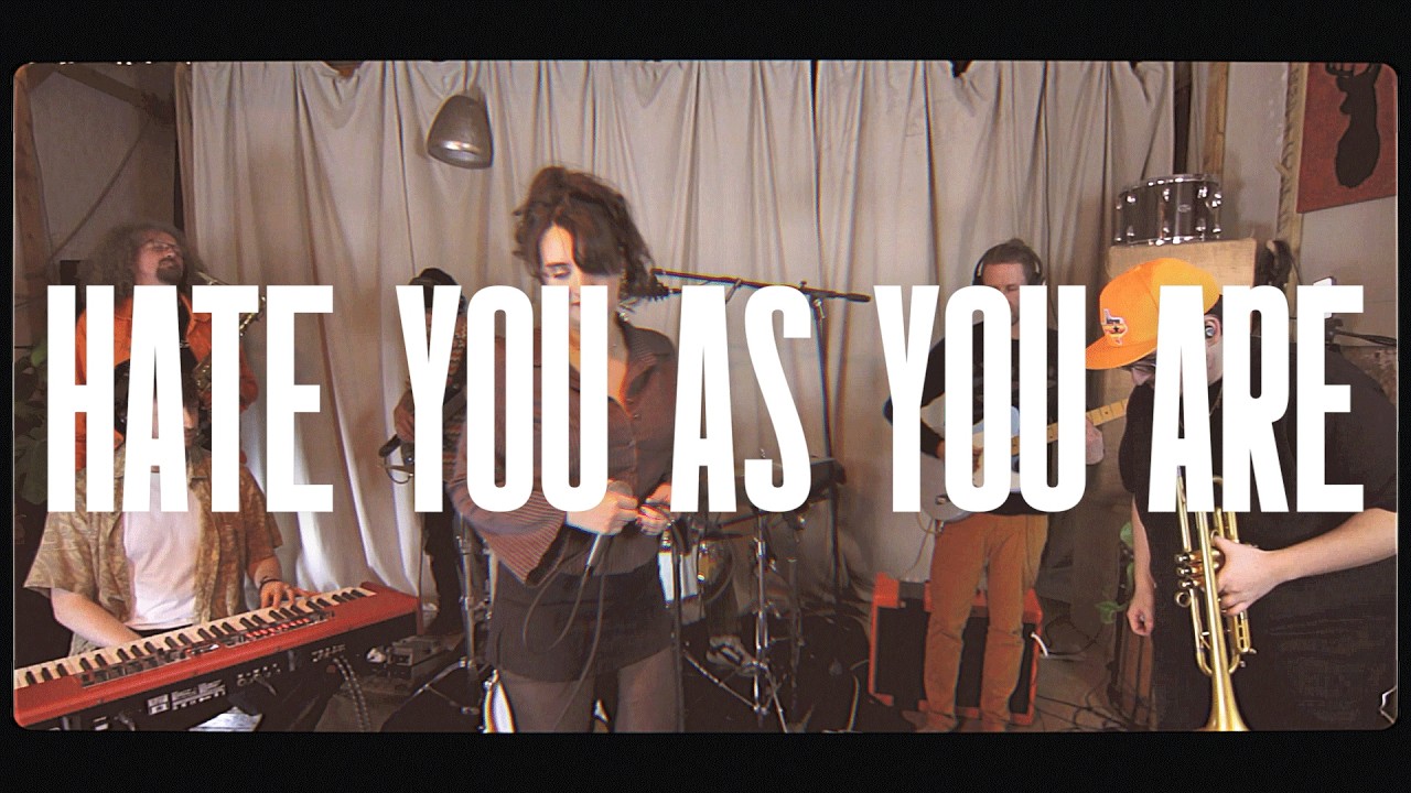 Freshly Squeezed - Hate You As You Are (Live at FSHQ)