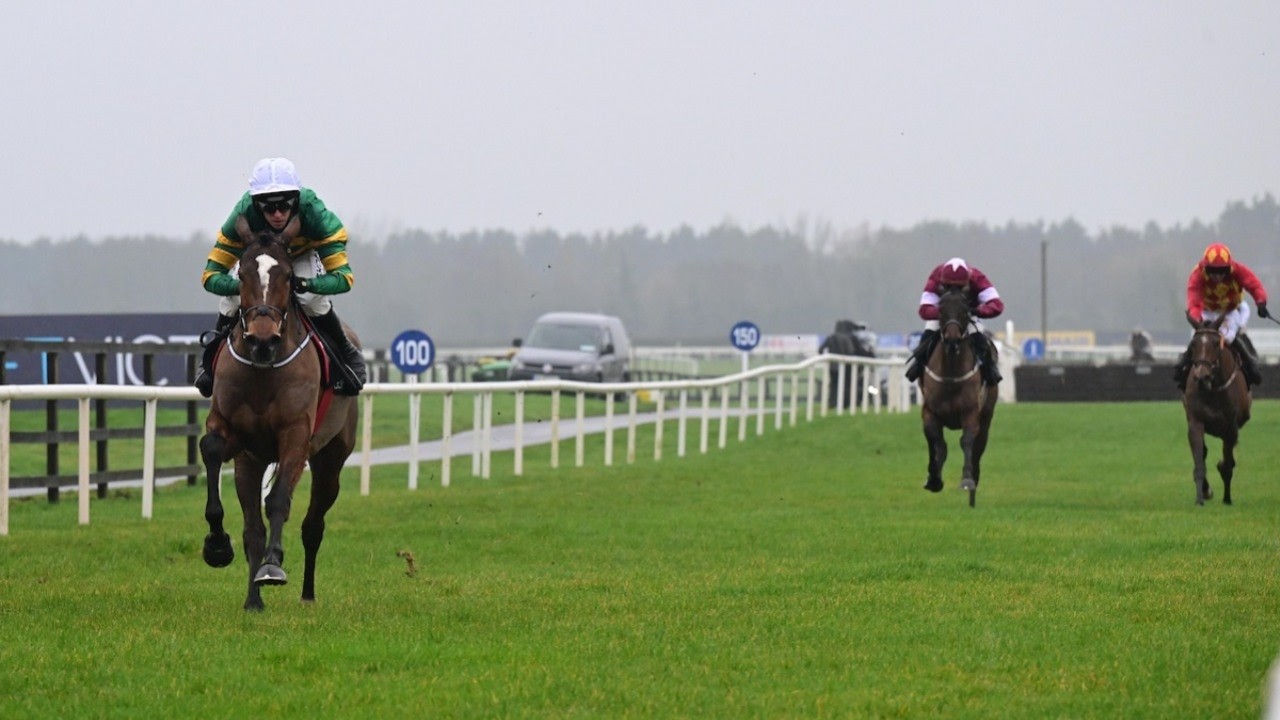 OLDSCHOOL OUTLAW now 8/1 for the Ryanair Mares' after at Fairyhouse | Full Replay | Racing TV
