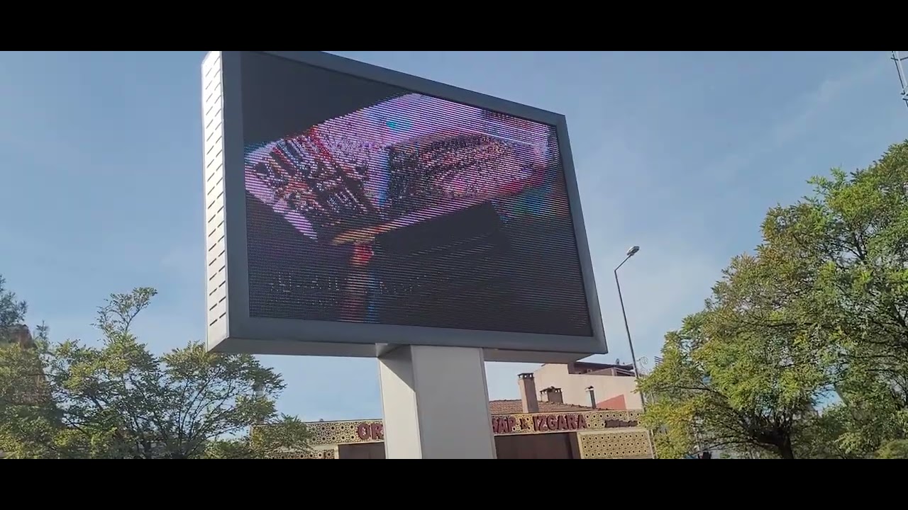 M5 Çekmeköy Sultanbeyli Metro Hattı Billboard Ekim 2023 Durumlari