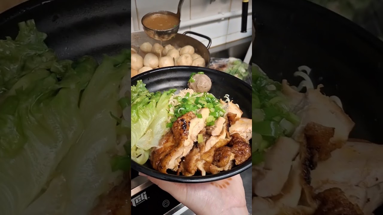 noodlees meetball  #food #shotsvideo #noodles #meatballs #spacy_food #miebakso