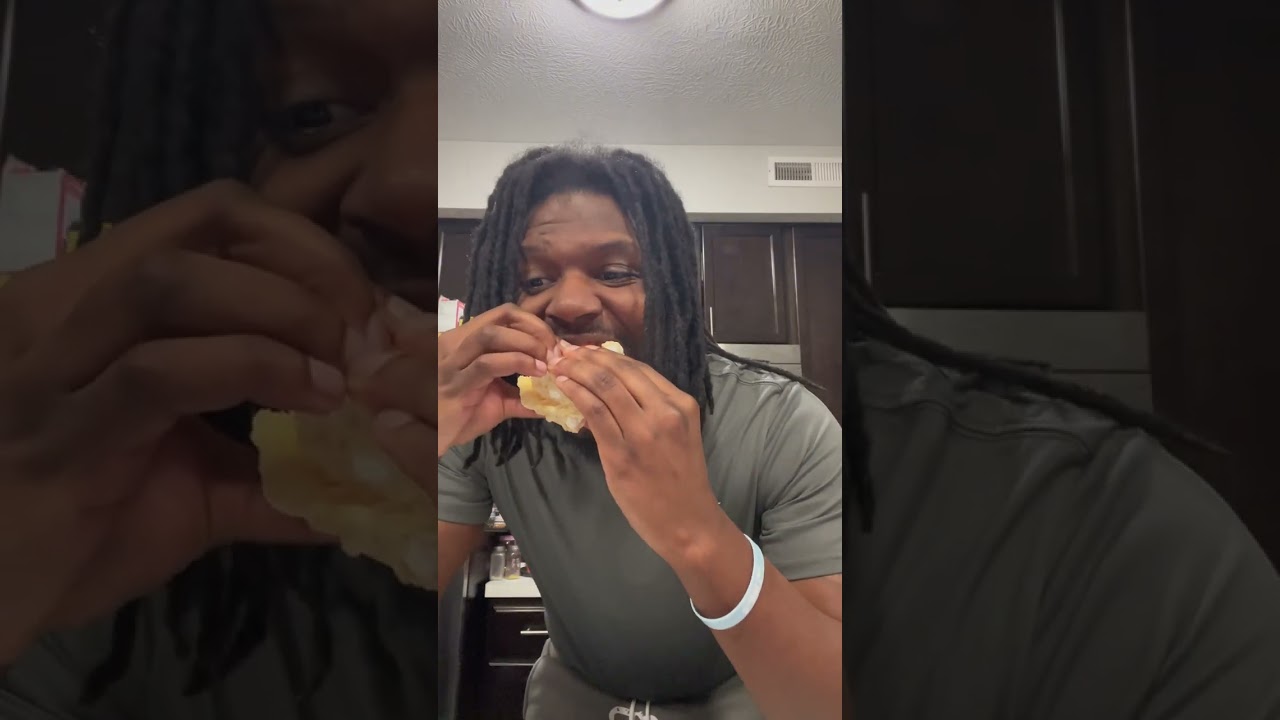 Reviewing the NEW Rice Krispy Treat Ice Cream Sandwiches.. sort of