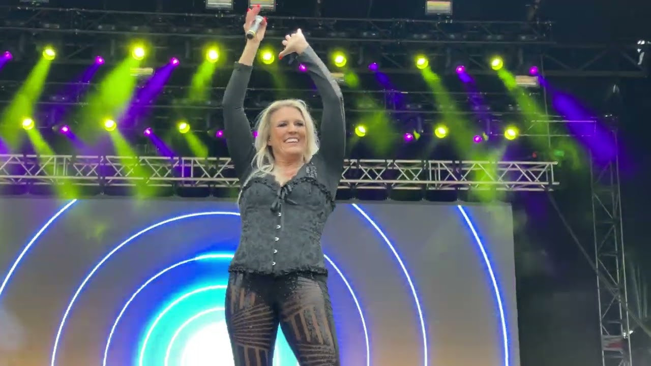 Cascada - Because The Night (Vi Elsker 90'erne 2021 - Kongens Have Odense)