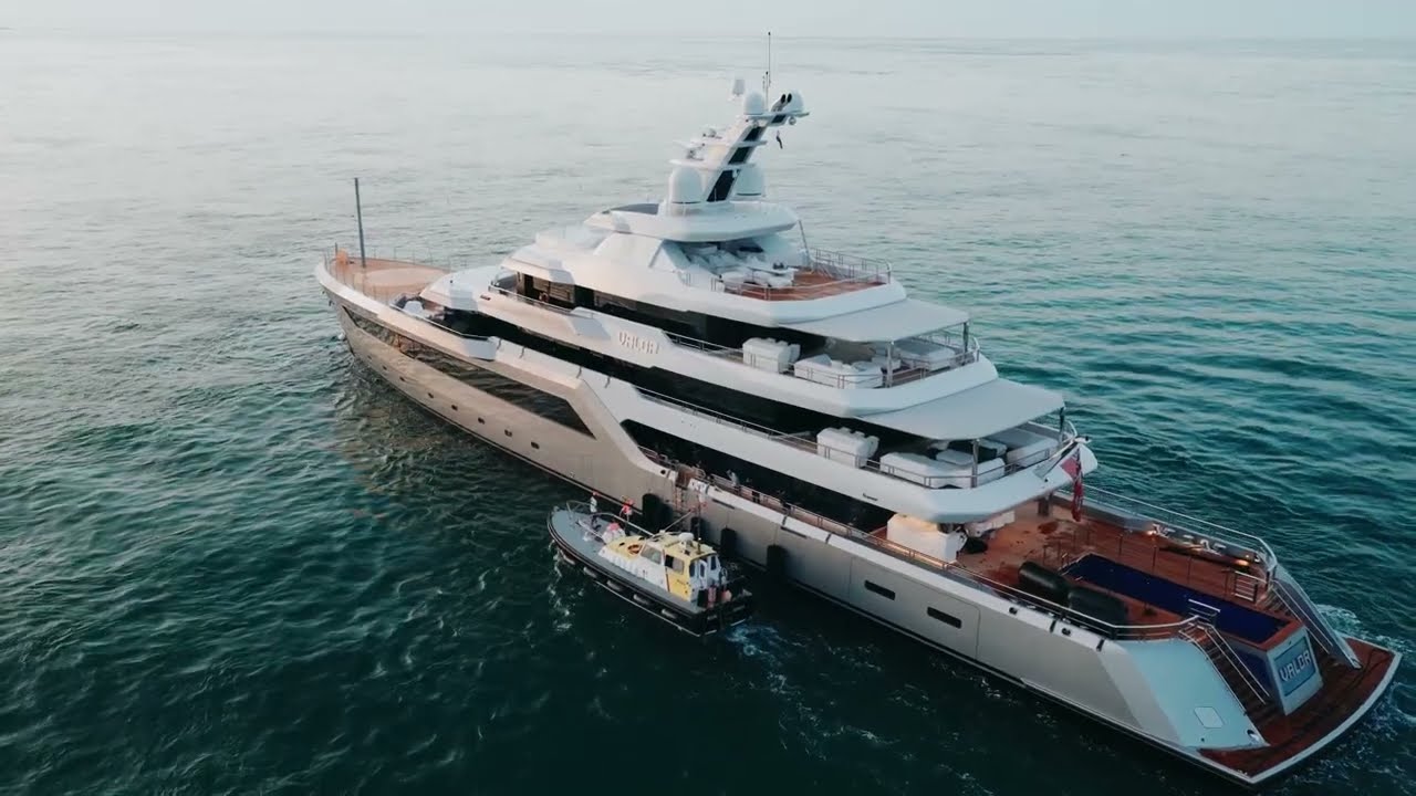 Superyacht Valor Pilot Transfer | Pilot Boat Meets Luxury Yacht in Jersey