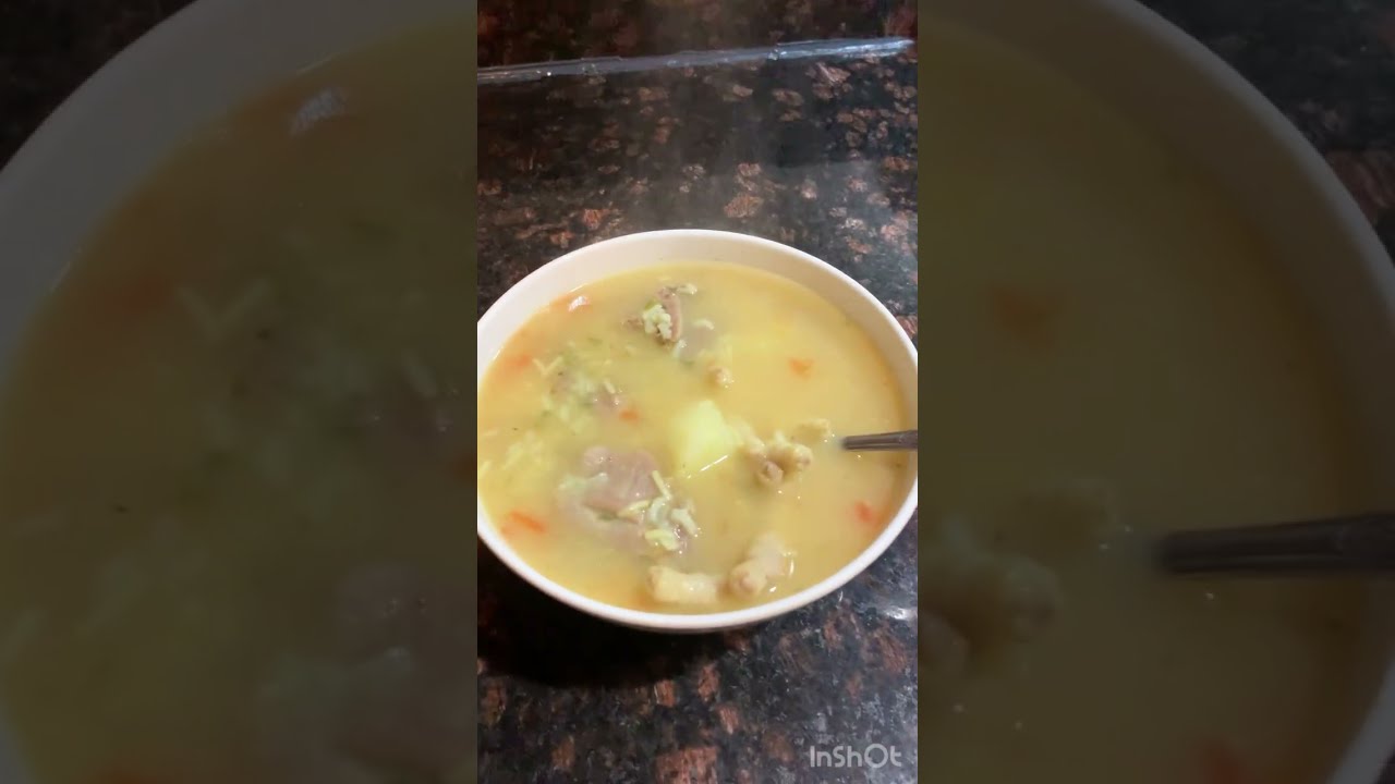 sopa de patitas de pollo 