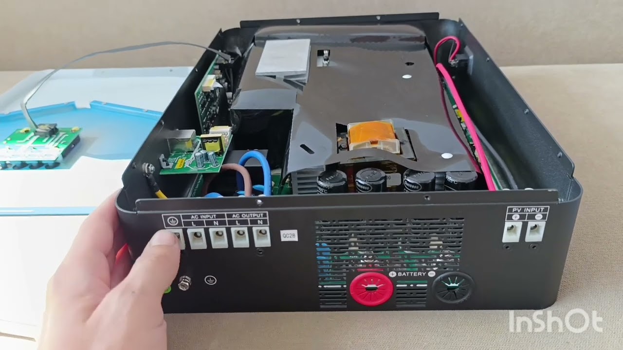 Unboxing my small 6.2 kW off-grid EAsun 48V inverter - want to make the garage fully autonomous