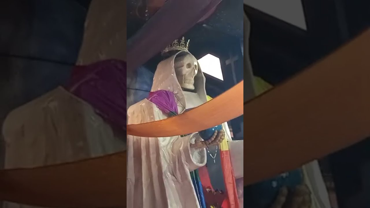 FEN&Oacute;MENOS EN EL CIELO VIDEOS Y ALGO MAS est&aacute; en vivo evento de la santa muerte