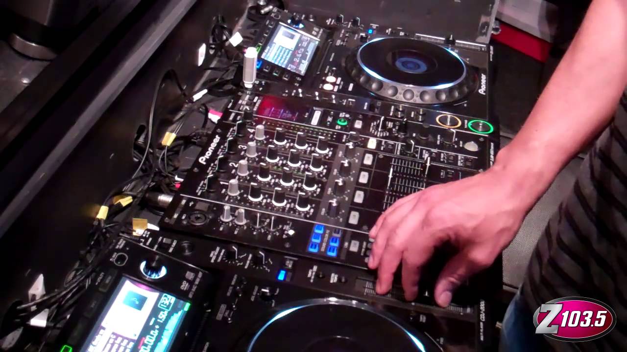 Armin van Buuren LIVE inside the Z103.5 studios!