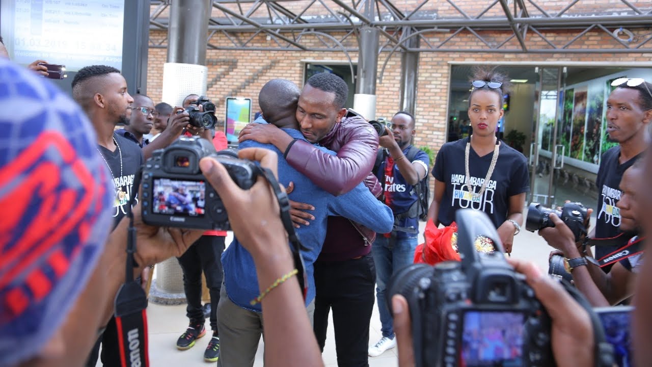 Uko Gentil MISIGARO yageze Kgl ni ndirimbo Yaturirimbiye muri Convention Center! #Adrienmisigaro
