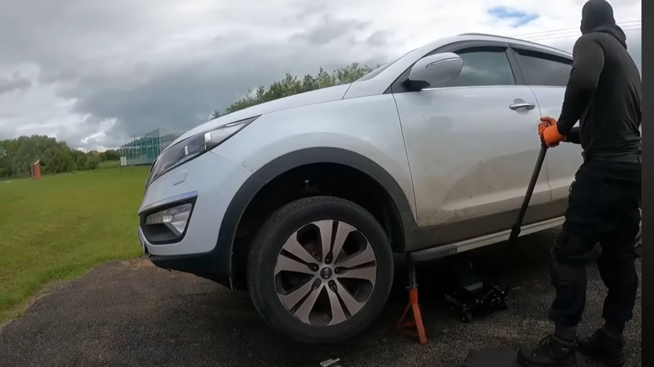 2011 KIA SPORTAGE  CRDI (ISG) 1.7L Diesel Clutch Replacement.