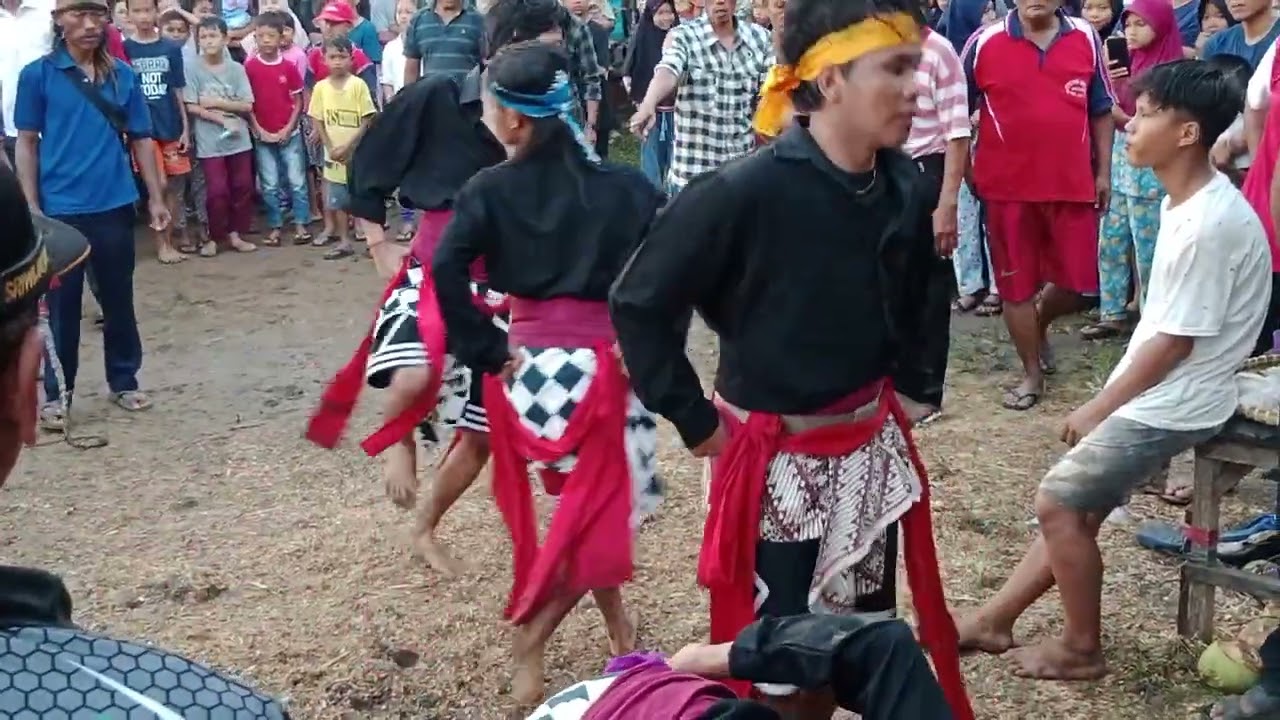 kuda lumping ngejar penonton | Elang sembodo | jaranan lampung