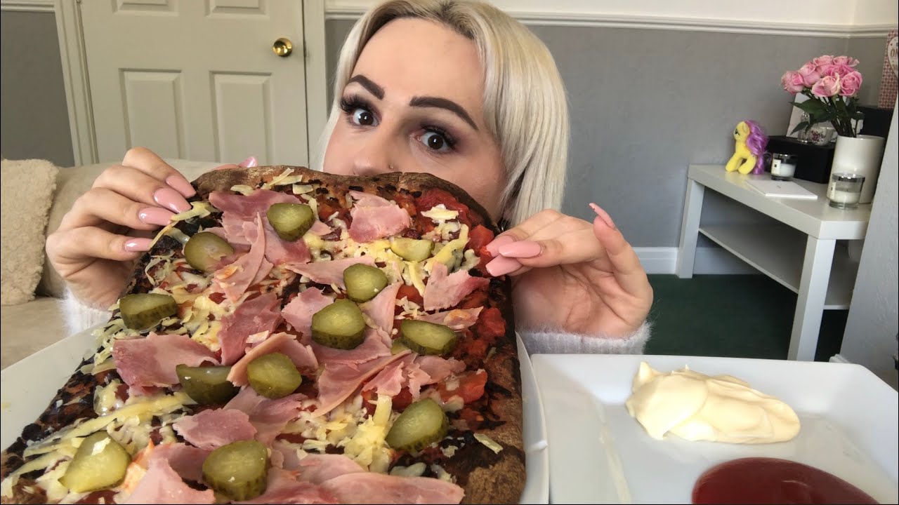 GIANT STONEBAKED BBQ CHICKEN PIZZA (AND NICOKADO AVOCADO / VERONICA WANG RANT!!) MUKBANG 먹방