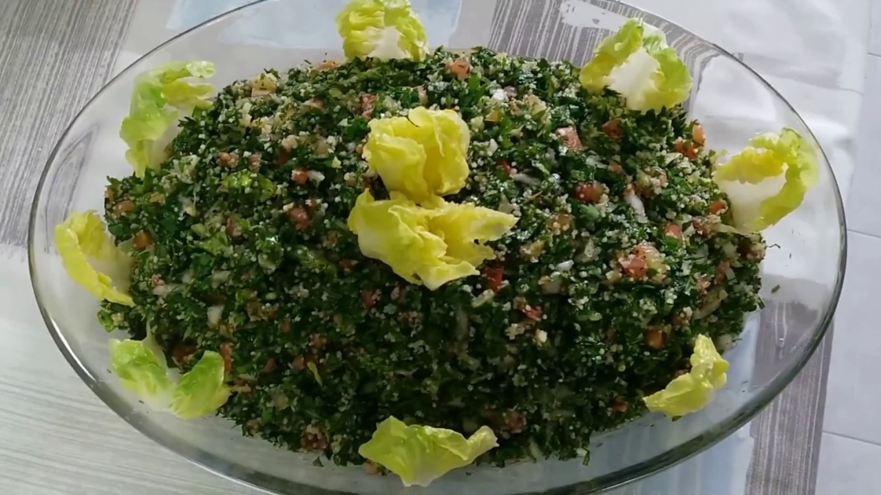 Tabule la famosa ensalada siria y libanesa (TABBOULEH)