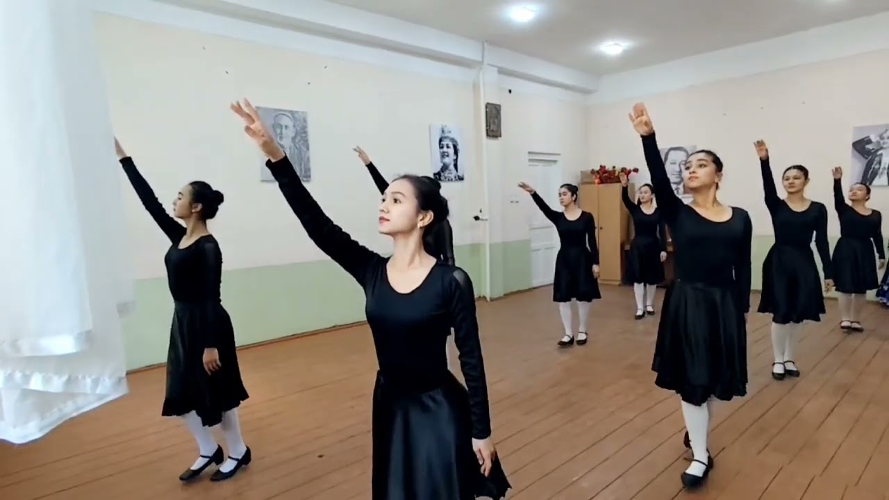 FISM. 11-R Tanovvar raqsi. Oqituvchi Rahimov.N.K