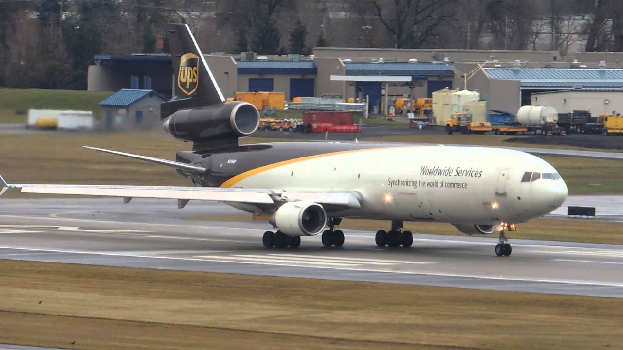*RARE* UPS McDonnell Douglas MD-11F [N296UP] takeoff from PDX