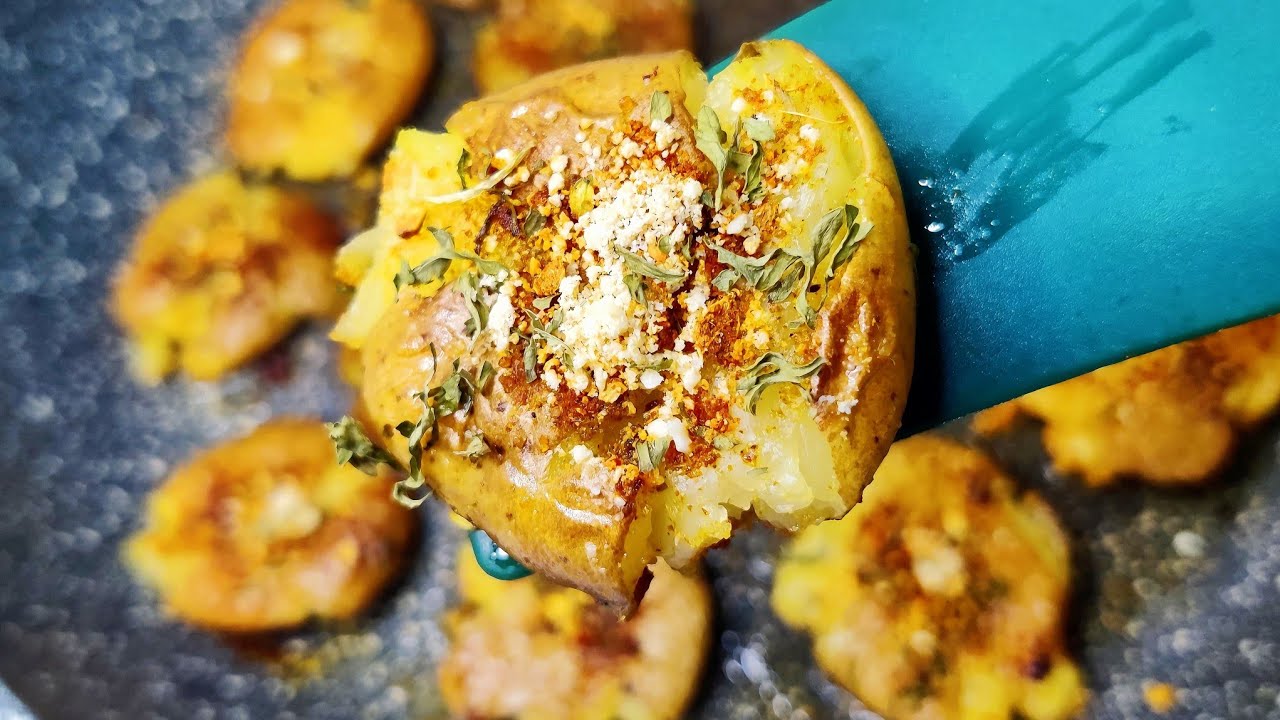 Crispy Smashed Potatoes Recipe | Baby Potato Fry | Aloo Fried Recipe | Fried Potato 