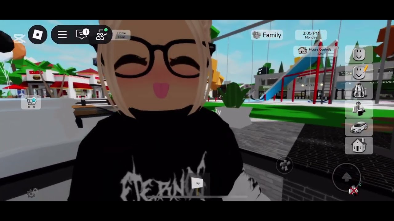 ‏ يو يو ‏نسيت أحط المايك حسافة ￼