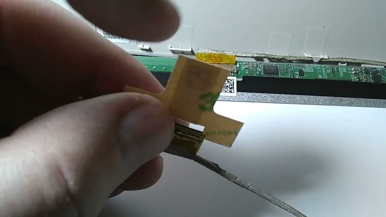 Toshiba Satellite L55-C5272 Bad Screen Cable Replacement Repair