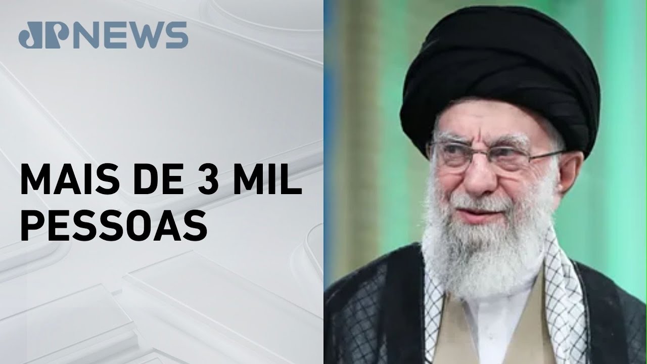 L&iacute;der do ir&atilde; admite milhares de mortes e chama Donald Trump de criminoso