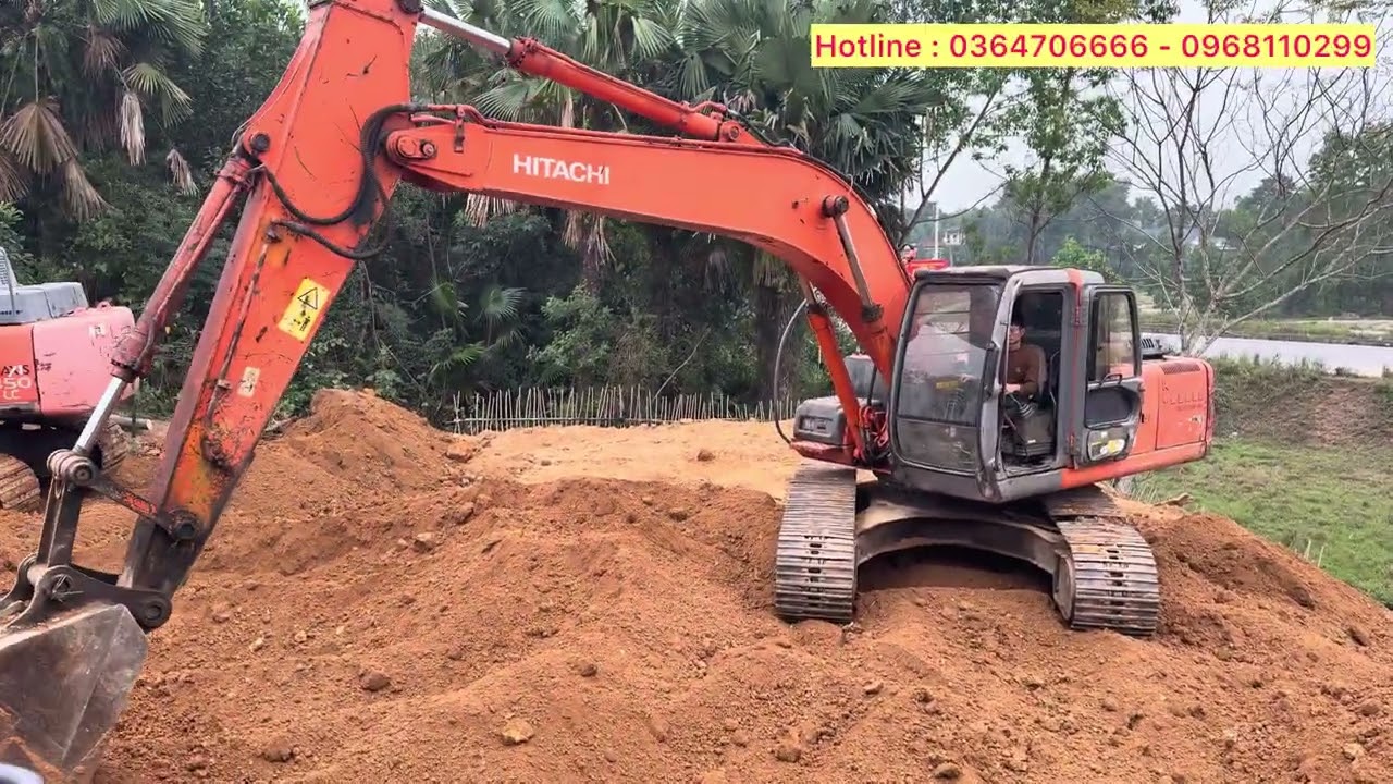 Bán máy xúc Hitachi Zaxis 200-1 giá 620tr ! Tại baic Quang Huyền