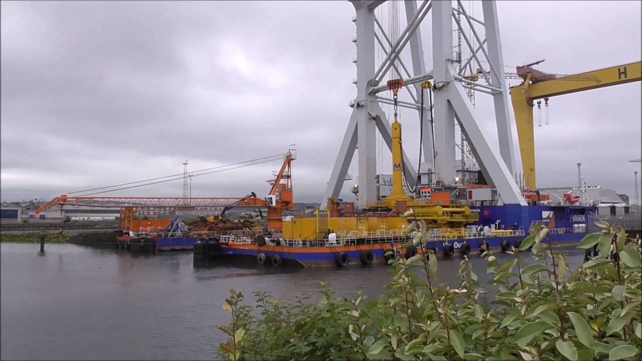 Close up of Svanen Heavy Lift Crane Ship Belfast