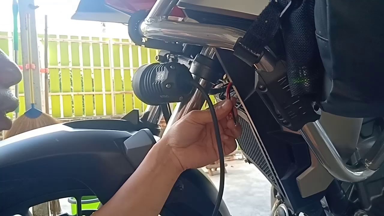 ติดตั้งไฟสปอตไลท์ Honda CB500X 2019