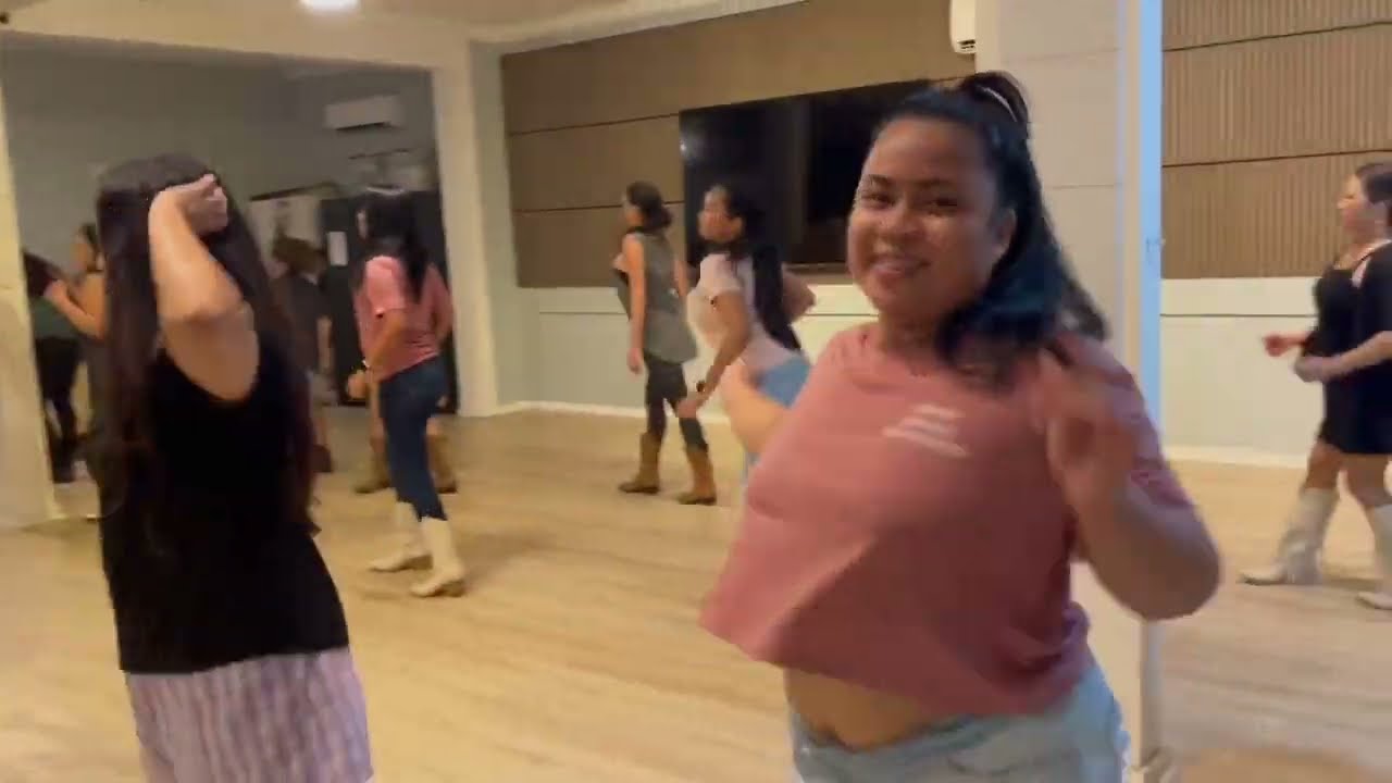 Pretty Mama Dancin’ Lihue Kauai Demo