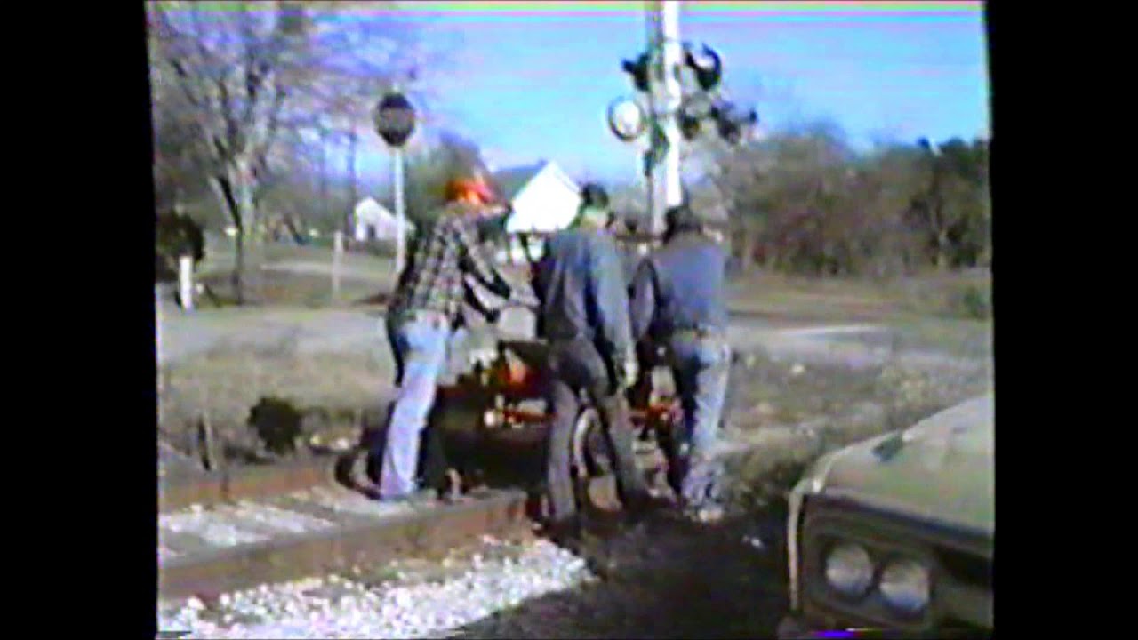 Bert Dockall & his Fairmont Motor Car on the Austin & Northwestern AUNW 1987