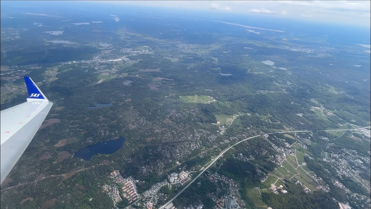 Landing at G&ouml;teborg Landvetter Airport / Scandinavian Airlines