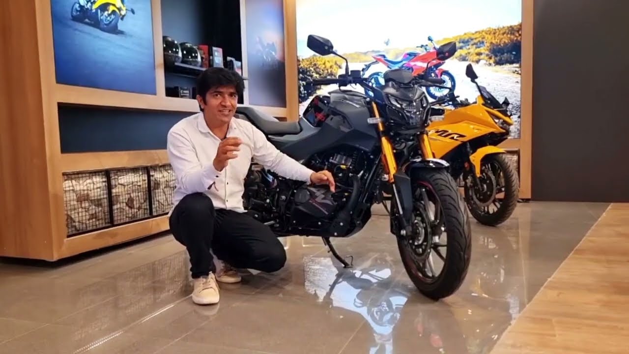 Hero Premia showroom- All Premium Hero bikes !!
