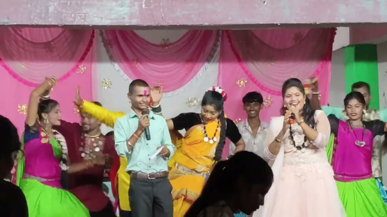 स्व.प्रेमआनंद चौहान सुपुत्र राहुल चौहान और बिट्टी मरकाम cg star night show।ऐला कैसे मनावाव गोरी ला, 