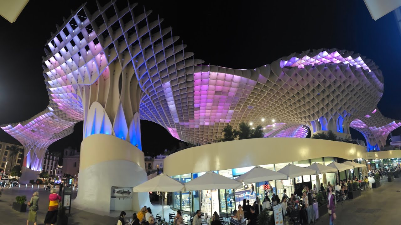 Setas de Sevilla at night