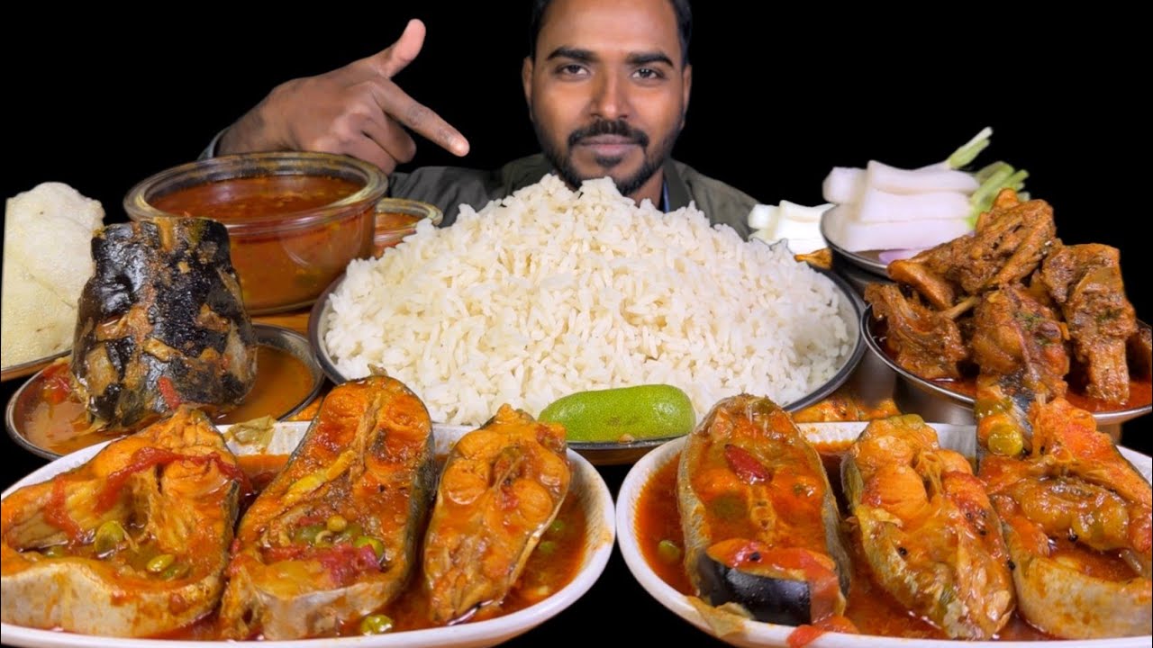 Eating Spicy Matar Tomato Fish Curry with Rice | Chicken Curry, Papad & Salad Mukbang 