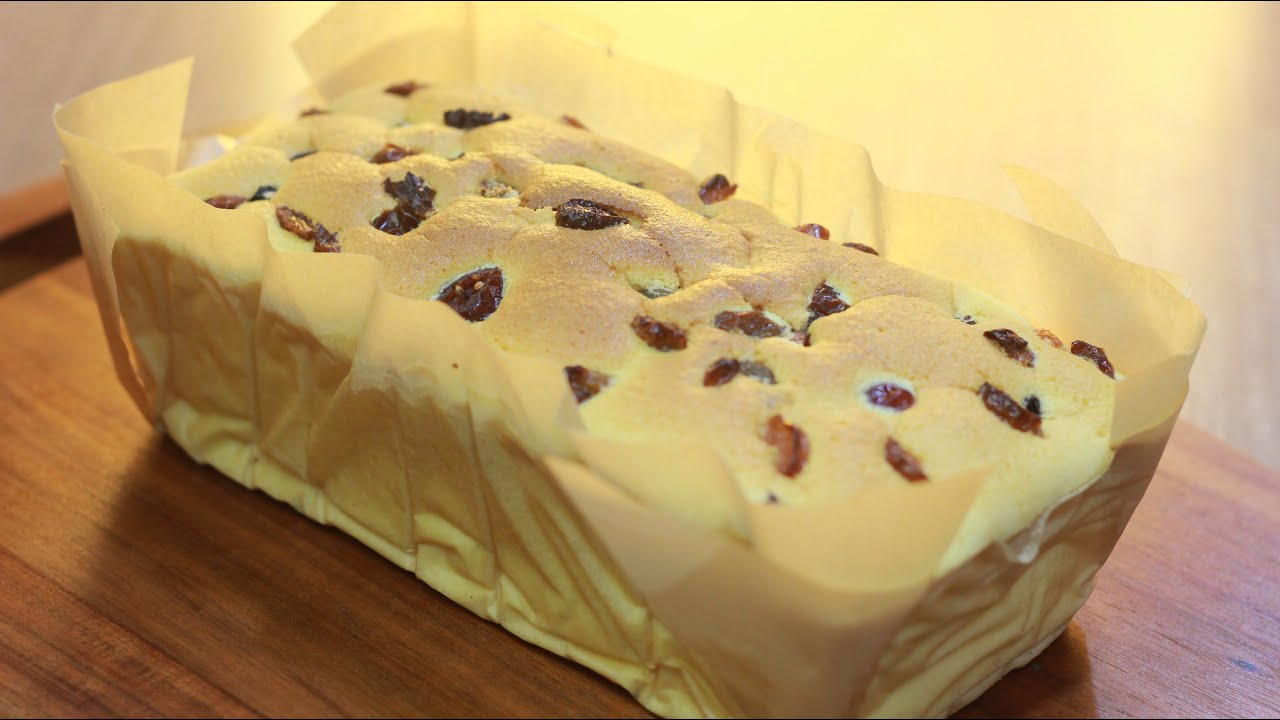 มิกซ์เบอร์รี่โยเกิร์ตเค้ก Mixed Berry Yogurt Cake.