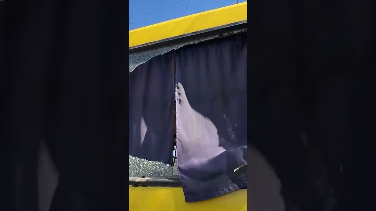 Drone russo atinge um micro-&ocirc;nibus em Kherson &mdash; civis mortos e feridos