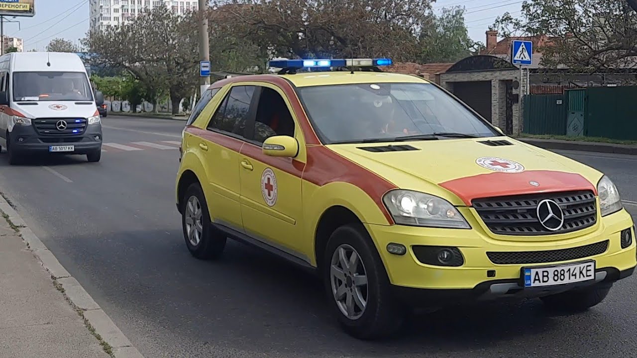 Engine-602 + Ukrainian red cross responding to russian drone attack scene