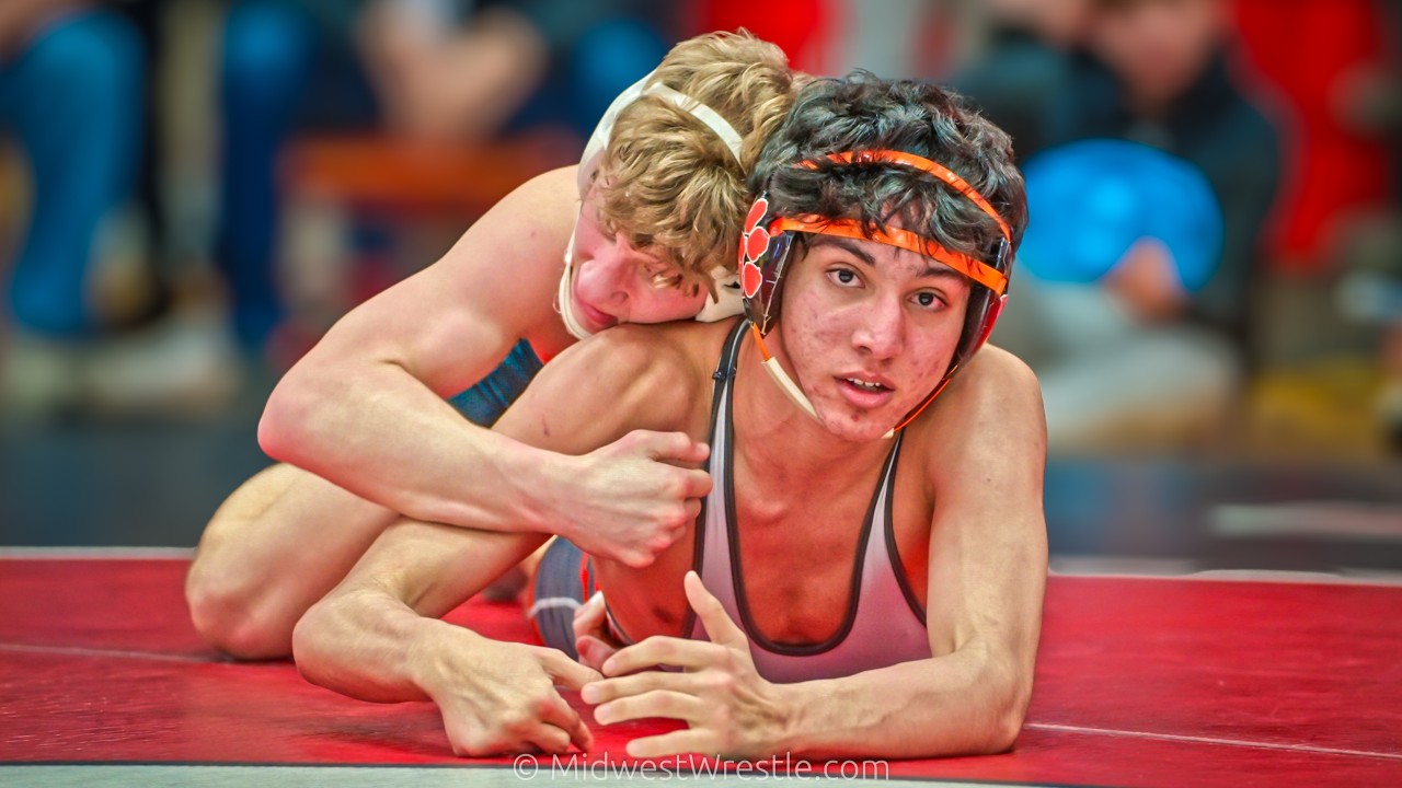 138 &ndash; Harrison Konder {G} of Downers Grove Nth IL vs Charlie Gross {R} of Wheaton Warrenville Sth IL