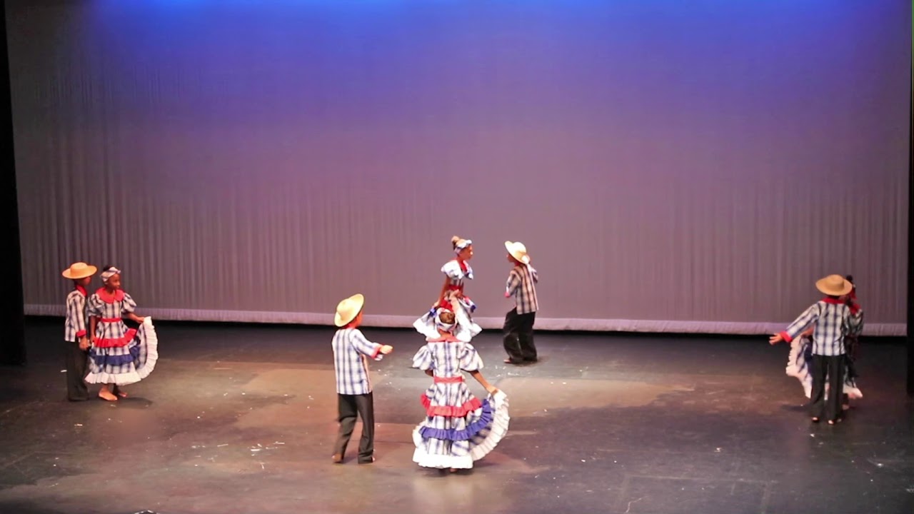 Edna M. Moyle Primary Quadrille Dancers