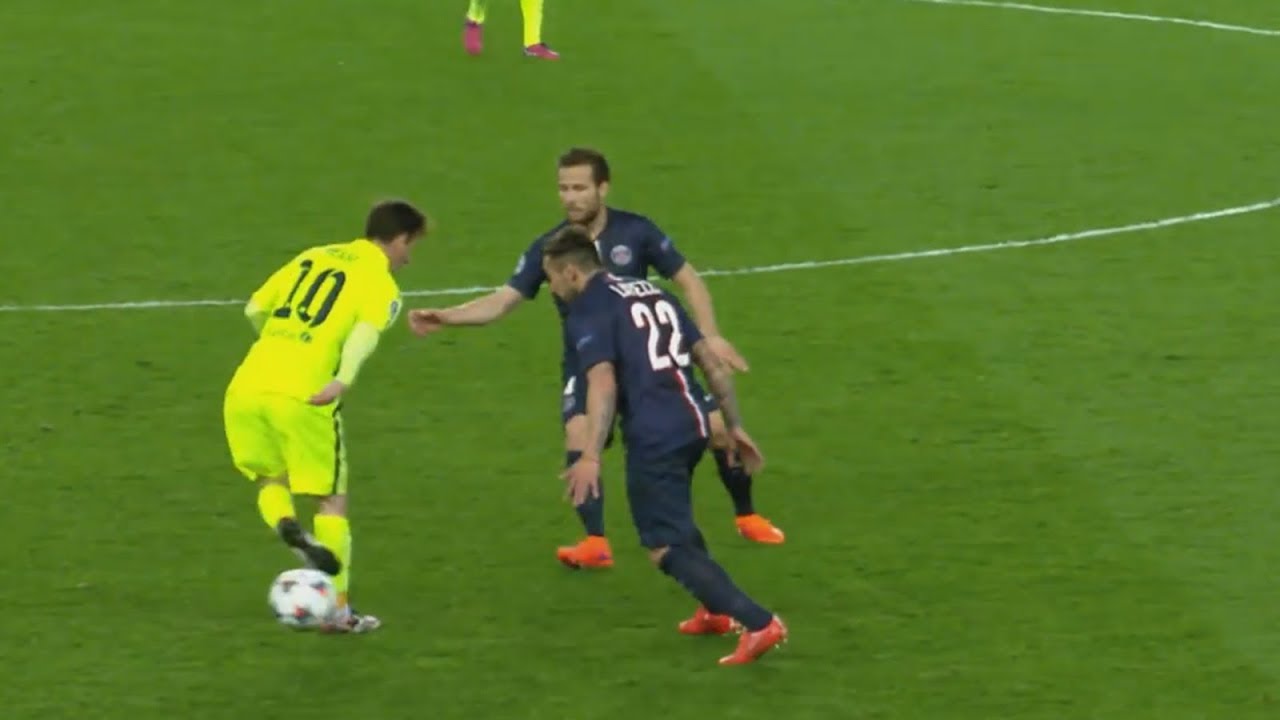 Lionel Messi ● Crazy Backheel Show ● An Underated Messi Skill !!