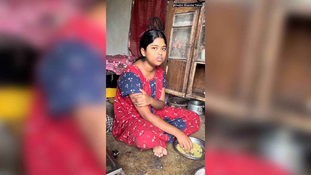 ১৫ বছর বয়সে বাবা হারা অন্ধ মাকে নিয়ে কিভাবে কাটছে জীবন !