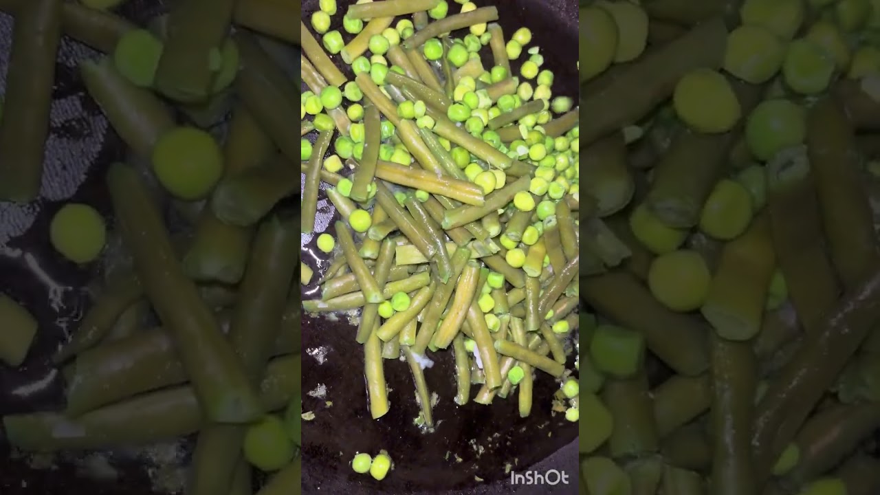 فخاد دجاج مشوي بالفرن مع الخضر 