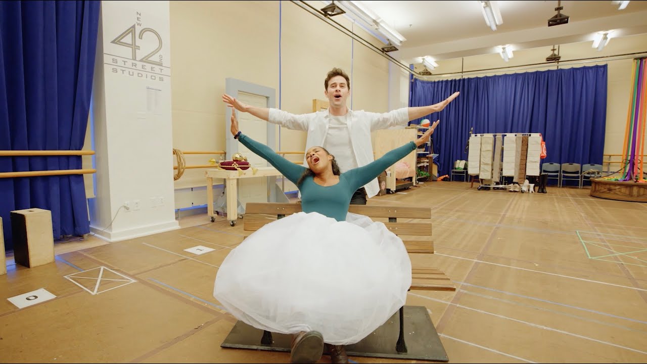 Disney's Frozen | Sneak Peek