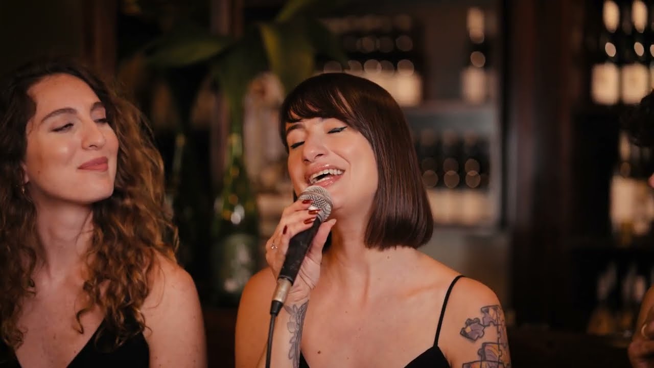 The High Heels - Old Cape Cod (Live at the Kissa)